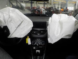 Peugeot 208 208 I (CA/CC/CK/CL) Hatchback 1.2 Vti 12V PureTech 82 (EB2F(HMZ)) [60k=
W]  (03-2012/12-2019) picture 5