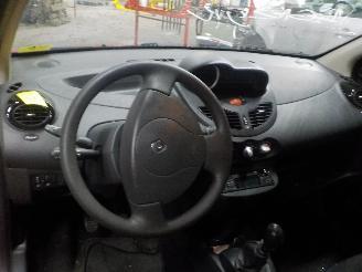 Renault Twingo Twingo II (CN) Hatchback 3-drs 1.2 16V (D4F-764(D4F-E7)) [55kW]  (03-2=
007/09-2014) picture 5