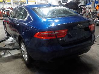 Jaguar XE XE Sedan 2.0 D E-Performance 16V (204DTD(AJ20D4)) [120kW]  (03-2015/..=
=2E) picture 4