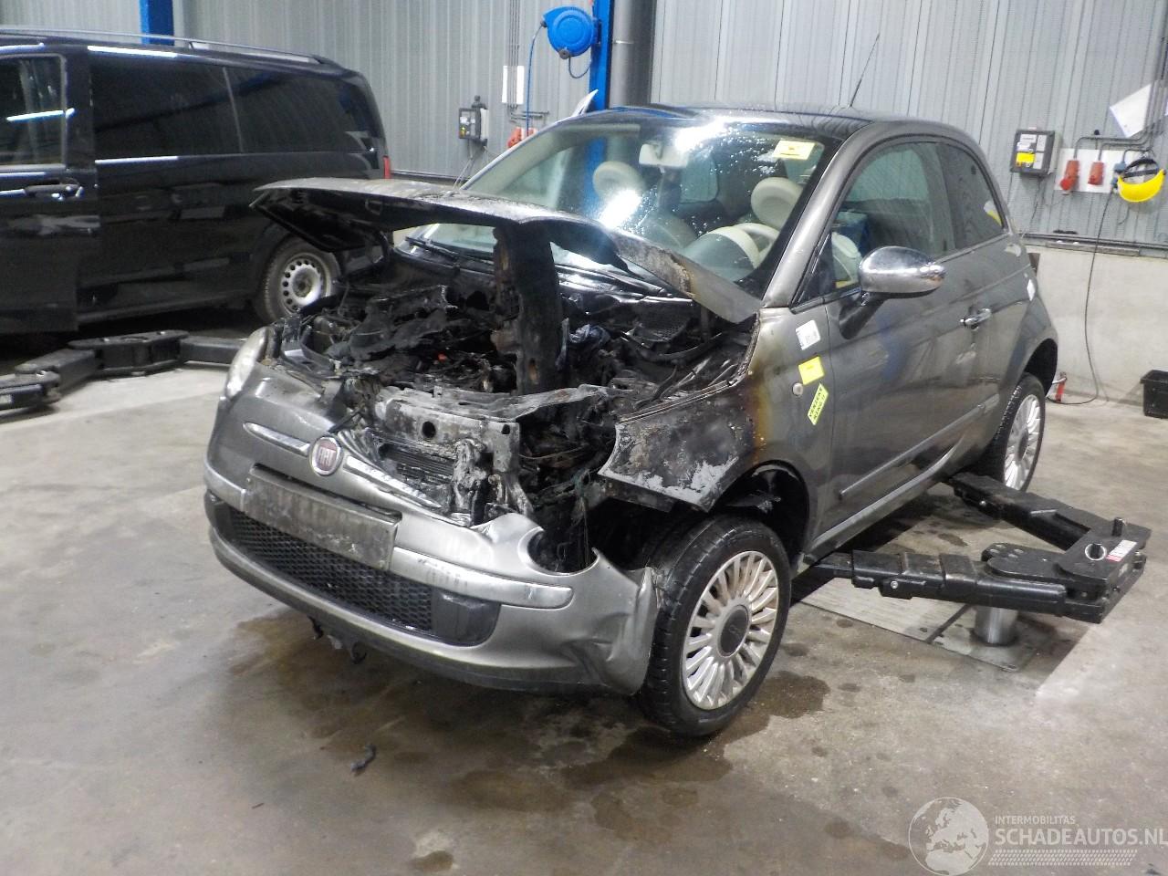 Fiat 500 500 (312) Hatchback 0.9 TwinAir 85 (312.A.2000) [63kW]  (07-2010/...)