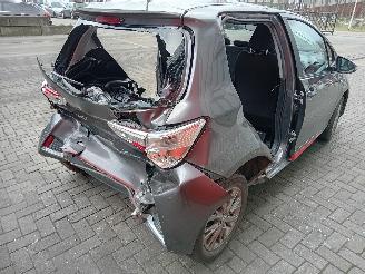 Toyota Yaris Yaris III (P13) Hatchback 1.5 16V Hybrid (1NZ-FXE) [74kW]  (04-2015/09=
-2020) picture 3