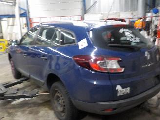 Renault Mégane Megane III Grandtour (KZ) Combi 5-drs 1.6 16V (K4M-848(K4M-P8)) [74kW]=
  (05-2009/02-2016) picture 4
