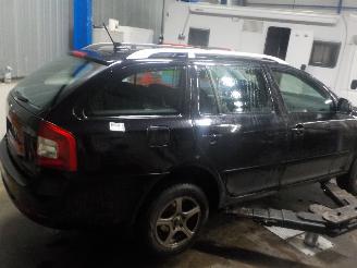 Skoda Octavia Octavia Combi (1Z5) Combi 5-drs 1.2 TSI (CBZB) [77kW]  (02-2010/04-201=
3) picture 3