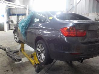 BMW 3-serie 3 serie (F30) Sedan 320i 1.6 16V EfficientDynamicsEdition (N13-B16A) [=
125kW]  (04-2012/06-2016) picture 4