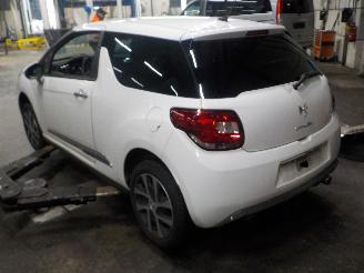 Citroën DS3 DS3 (SA) Hatchback 1.6 e-HDi (DV6DTED(9HP)) [68kW]  (11-2009/07-2015) picture 4