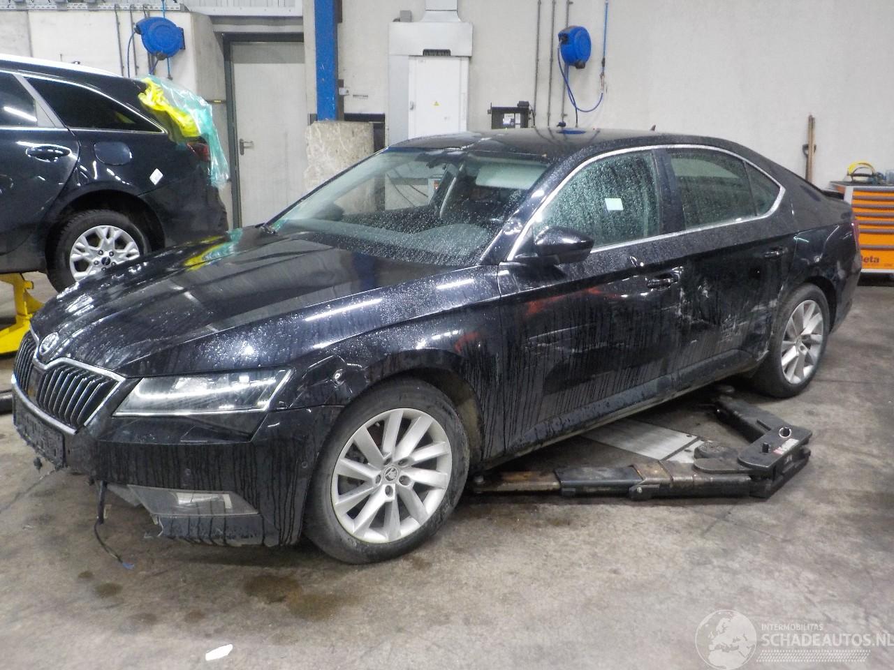Skoda Superb Superb (3V3) Liftback 2.0 TDI (DDAA) [140kW]  (03-2015/...)