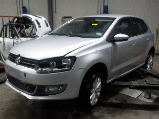 Coche siniestrado Volkswagen Polo Polo (6R) Hatchback 1.6 TDI 16V 90 (CAYB) [66kW]  (06-2009/...) 2010