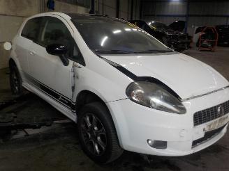 Fiat Punto Grande Punto (199) Hatchback 1.4 T-Jet 16V (198.A.4000(Euro 4)) [88kW]=
  (09-2007/...) picture 2