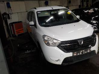 Dacia Lodgy Lodgy (JS) MPV 1.6 Sce 100 16V (H4M-740) [75kW]  (06-2015/...) picture 2