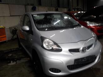 Toyota Aygo Aygo (B10) Hatchback 1.0 12V VVT-i (1KR-FE) [50kW]  (07-2005/05-2014) picture 2