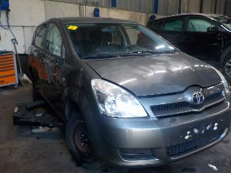 Toyota Corolla Corolla Verso (R10/11) MPV 1.6 16V VVT-i (3ZZFE) [81kW]  (04-2004/03-2=
009) picture 2