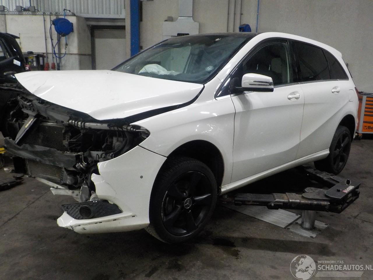 Mercedes B-klasse B (W246,242) Hatchback 1.8 B-180 CDI BlueEFFICIENCY 16V (OM651.901) [8=
0kW]  (11-2011/...)