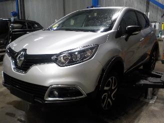 demontáž osobní automobily Renault Captur Captur (2R) SUV 1.2 TCE 16V EDC (H5F-408(H5F-F4)) [87kW]  (01-2016/...=
) 2017