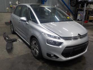 Citroën C4 C4 Picasso (3D/3E) MPV 1.6 BlueHDI 120 (DV6FC(BHZ)) [88kW]  (07-2014/1=
2-2018) picture 2