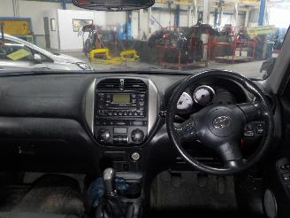 Toyota Rav-4 RAV4 (A2) Terreinwagen 2.0 D-4D 16V 4x4 (1CD-FTV) [85kW]  (05-2001/11-=
2005) picture 5