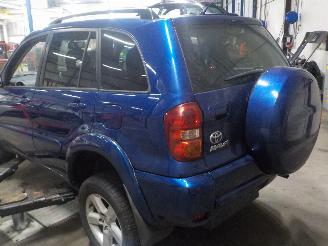 Toyota Rav-4 RAV4 (A2) Terreinwagen 2.0 D-4D 16V 4x4 (1CD-FTV) [85kW]  (05-2001/11-=
2005) picture 4