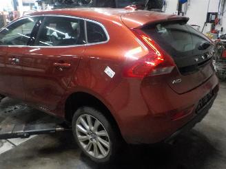 Volvo V-40 V40 (MV) Hatchback 5-drs 1.6 T3 GTDi 16V (B4164T3(Euro 5)) [110kW]  (0=
3-2012/12-2016) picture 4