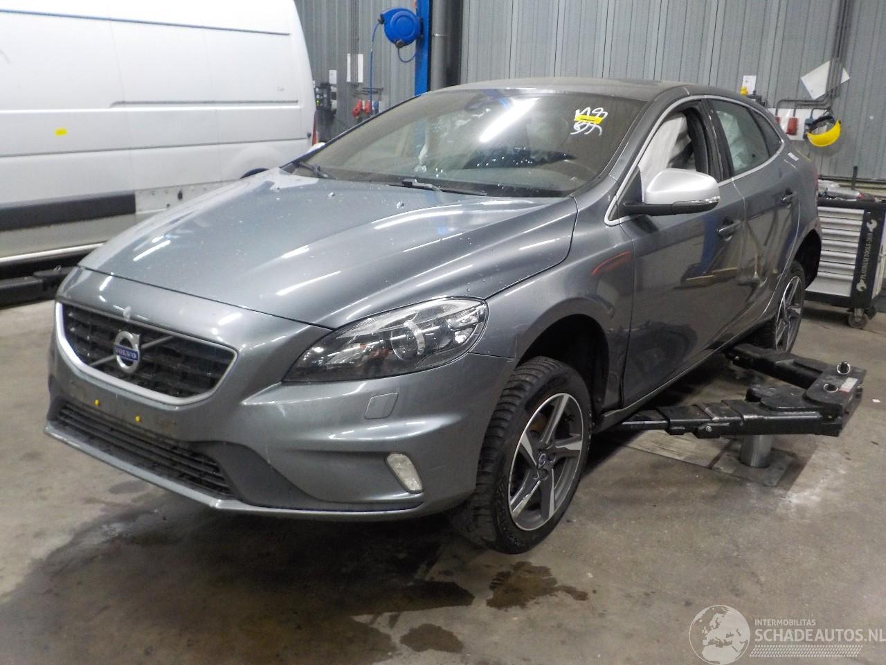 Volvo V-40 V40 (MV) Hatchback 5-drs 2.0 D2 16V (D4204T8(Euro 6b)) [88kW]  (02-201=
5/08-2019)