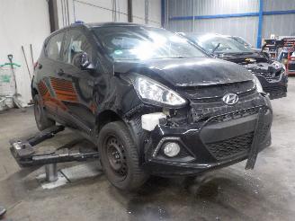 Hyundai I-10 i10 (B5) Hatchback 1.2 16V (G4LA) [64kW]  (12-2013/06-2020) picture 2