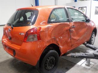 Toyota Yaris Yaris II (P9) Hatchback 1.3 16V VVT-i (2SZFE) [64kW]  (08-2005/11-2010=
) picture 3