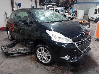 Peugeot 208 208 I (CA/CC/CK/CL) Hatchback 1.0 Vti 12V PureTech (EB0(ZMZ)) [50kW]  =
(03-2012/12-2019) picture 2