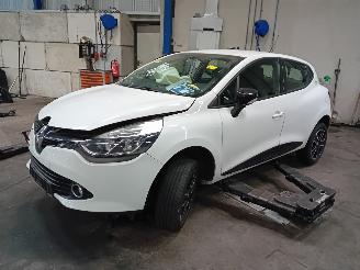 demontáž osobní automobily Renault Clio Clio IV (5R) Hatchback 5-drs 0.9 Energy TCE 90 12V (H4B-400(H4B-A4)) [=
66kW]  (11-2012/08-2021) 2013