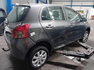 Toyota Yaris Yaris II (P9) Hatchback 1.3 16V VVT-i (2SZFE) [64kW]  (08-2005/11-2010=
) picture 3