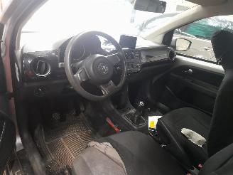 Volkswagen Up! Up! (121) Hatchback 1.0 12V 60 (CHYE) [44kW]  (08-2011/08-2020) picture 5