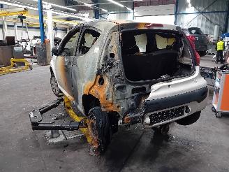 Peugeot 107 107 Hatchback 1.0 12V (384F(1KR)) [50kW]  (06-2005/05-2014) picture 4