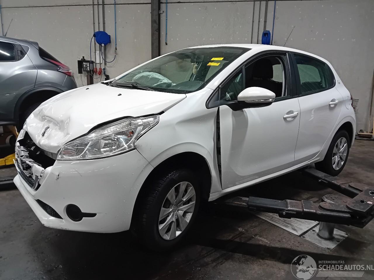 Peugeot 208 208 I (CA/CC/CK/CL) Hatchback 1.2 Vti 12V PureTech 82 (EB2F(HMZ)) [60k=
W]  (03-2012/12-2019)