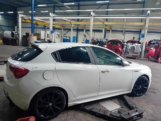 Alfa Romeo Giulietta Giulietta (940) Hatchback 1.4 TB 16V (198.A.4000) [88kW]  (04-2010/12-=
2020) picture 3