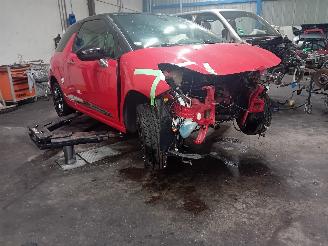 Citroën DS3 DS3 (SA) Hatchback 1.2 12V PureTech 82 (EB2F(HMZ)) [60kW]  (01-2013/03=
-2015) picture 2