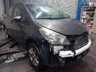 Toyota Yaris Yaris III (P13) Hatchback 1.33 16V Dual VVT-I (1NRFE) [73kW]  (09-2011=
/09-2020) picture 2