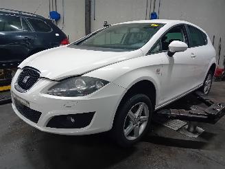 Vrakbiler auto Seat Leon Leon (1P1) Hatchback 5-drs 1.2 TSI (CBZB) [77kW]  (02-2010/12-2012) 2011/12