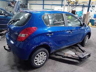 Hyundai I-20 i20 Hatchback 1.2i 16V (G4LA) [57kW]  (09-2008/12-2012) picture 3
