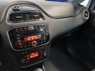 Fiat Punto Punto III (199) Hatchback 0.9 TwinAir (312.A.2000) [63kW]  (03-2012/..=
=2E) picture 16