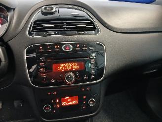 Fiat Punto Punto III (199) Hatchback 0.9 TwinAir (312.A.2000) [63kW]  (03-2012/..=
=2E) picture 17