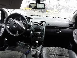 Mercedes B-klasse B (W245) Hatchback 2.0 B-180 CDI 16_V (OM640.940) [80kW]  (03-2005/09-=
2011) picture 5