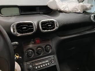 Citroën C3 C3 Picasso (SH) MPV 1.6 16V VTI 120 (EP6(5FW)) [88kW]  (02-2009/10-201=
7) picture 13