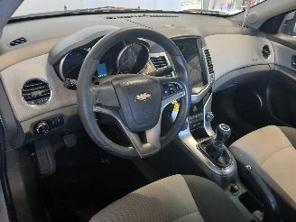 Chevrolet Cruze Cruze (300) Sedan 1.8 16V VVT (F18D4(Euro 5)) [104kW]  (05-2009/12-201=
5) picture 12