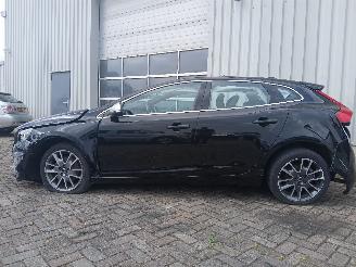 Volvo V-40 V40 (MV) Hatchback 5-drs 2.0 D2 16V (D4204T8(Euro 6b)) [88kW]  (02-201=
5/08-2019) picture 4
