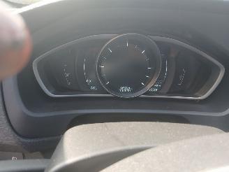 Volvo V-40 V40 (MV) Hatchback 5-drs 2.0 D2 16V (D4204T8(Euro 6b)) [88kW]  (02-201=
5/08-2019) picture 2