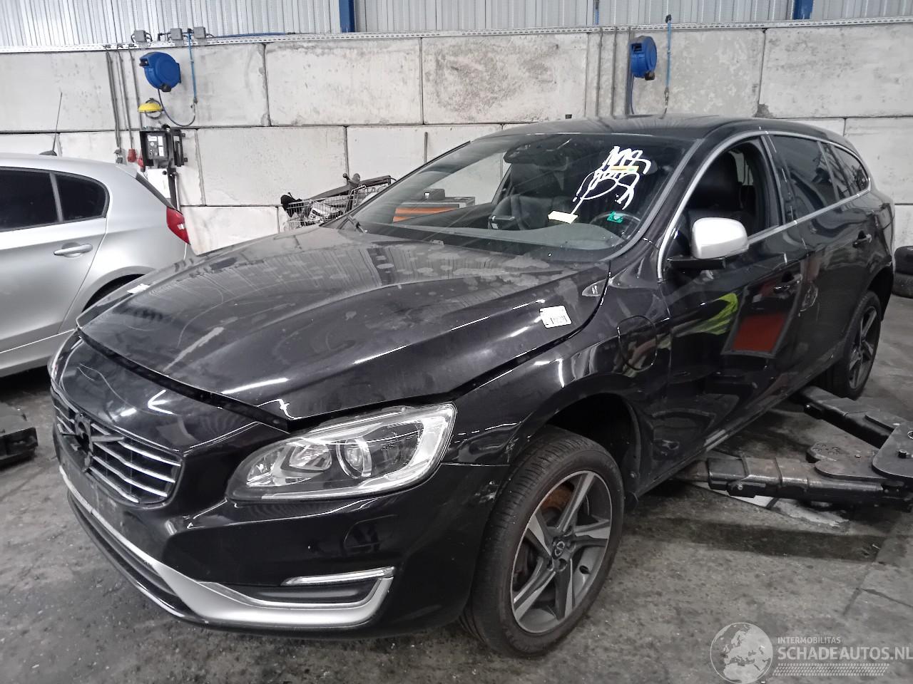 Volvo V-60 V60 I (FW/GW) Combi 2.4 D6 20V Plug-in Hybrid AWD (D82PHEV) [206kW]  (=
06-2012/12-2015)
