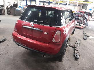 Mini Mini Mini One/Cooper (R50) Hatchback 1.6 16V One (W10-B16A) [66kW]  (06-200=
1/03-2007) picture 3