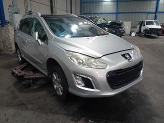 Peugeot 308 308 SW (4E/H) Combi 5-drs 1.6 HDiF 16V (DV6C(9HD)) [84kW]  (03-2013/10=
-2014) picture 2