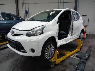 demontáž osobní automobily Toyota Aygo Aygo (B10) Hatchback 1.0 12V VVT-i (1KR-FE) [50kW]  (07-2005/05-2014) 2012