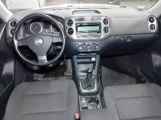 Volkswagen Tiguan Tiguan (5N1/2) SUV 1.4 TSI 16V 4Motion (BWK) [110kW]  (09-2007/...) picture 5