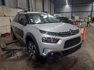 Citroën C4 C4 Cactus (0B/0P) Hatchback 5-drs 1.6 Blue Hdi 100 (DV6FD(BHY)) [73kW]=
  (09-2014/06-2018) picture 2