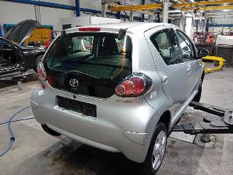 Toyota Aygo Aygo (B10) Hatchback 1.0 12V VVT-i (1KR-FE) [50kW]  (07-2005/05-2014) picture 3