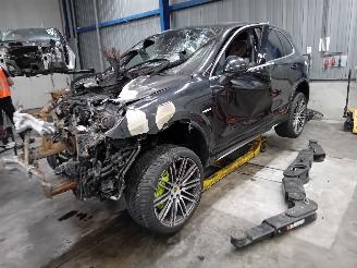 demontáž osobní automobily Porsche Cayenne Cayenne II (92A) SUV 3.0 S E-Hybrid 24V (MCG.EA) [306kW]  (05-2011/05-=
2017) 2016